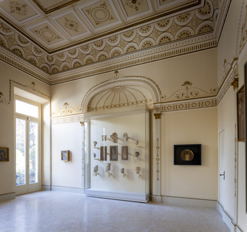 Museum Display Case Supplier / Museum Display Cases